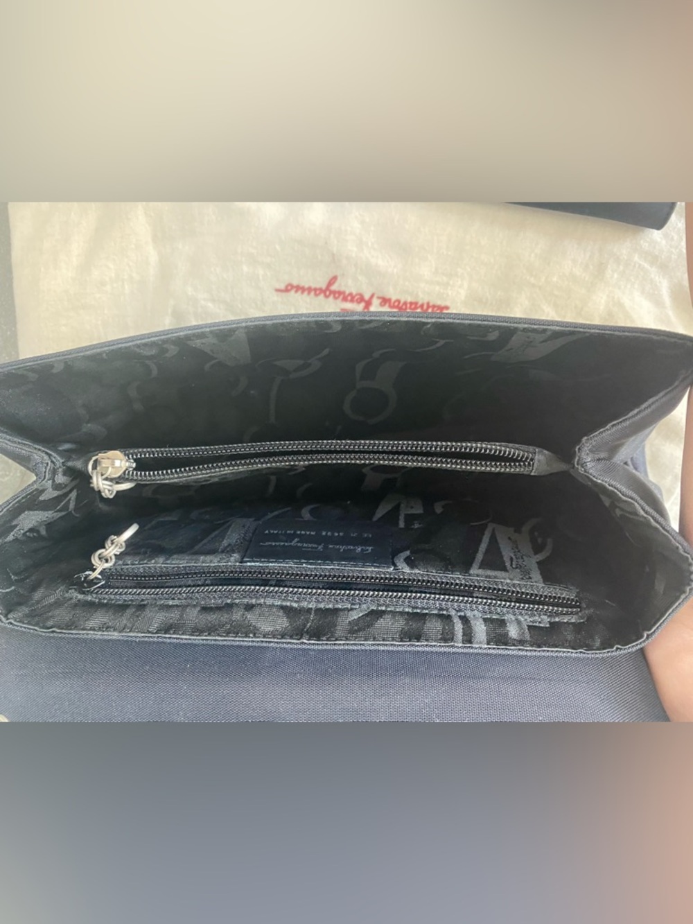 Salvatore Ferragamo Medium canvas Shoulder Bag And Wallet Set Black pre owned - Picture 6 of 17